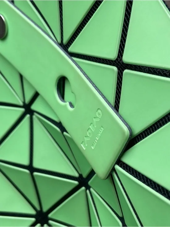 BAO BAO ISSEY MIYAKE Green Lucent Tote Bag - Picture 10 of 16